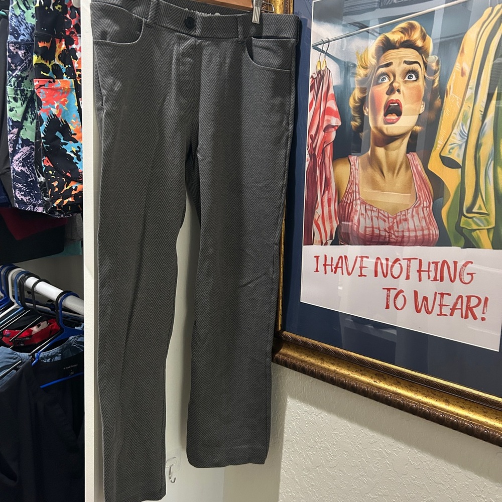 Betabrand Grey herringbone patterned straight leg pants with multiple pockets